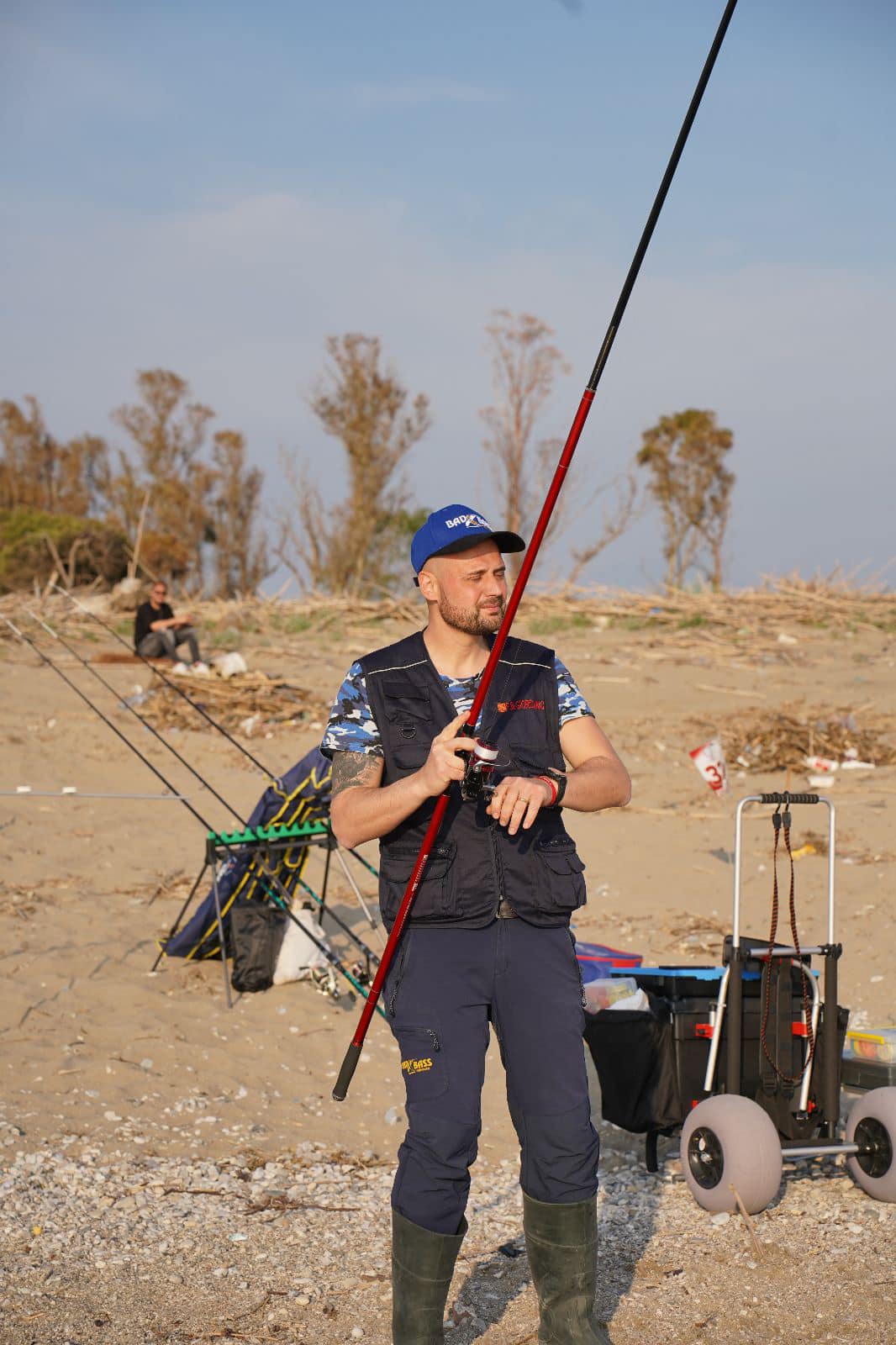 L'atleta LNI Pozzuoli Surfcasting team Ciotola Pasquale