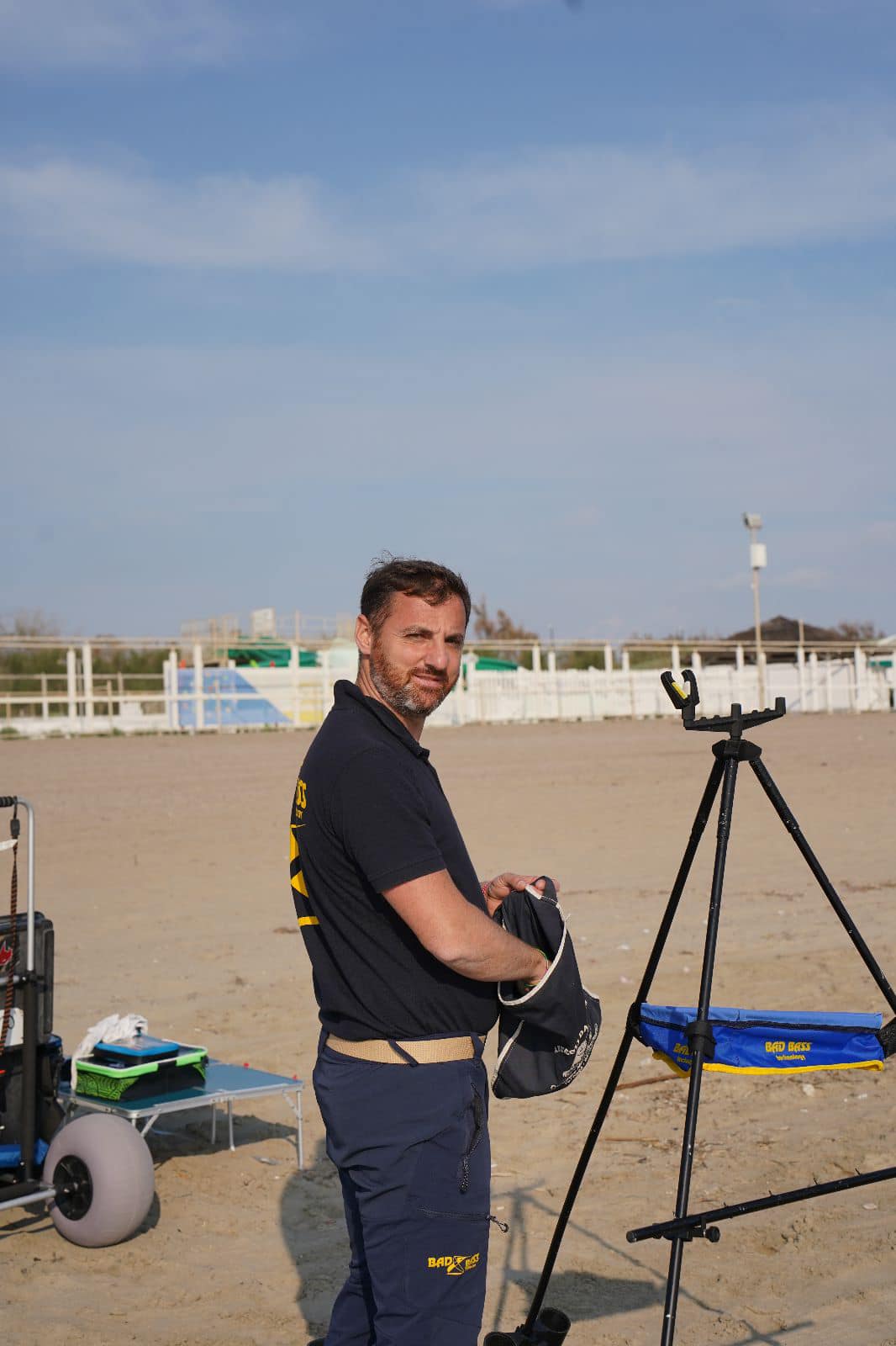 L'atleta LNI Pozzuoli Surfcasting team Colantuono Danilo